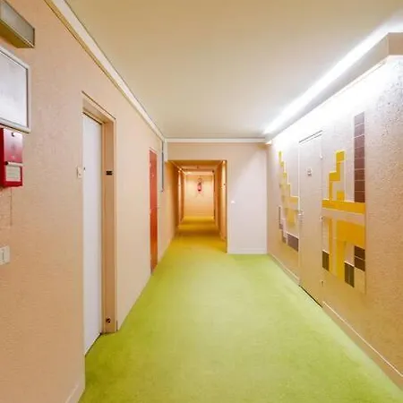 With Amazing View Of With Private Parking * Paris