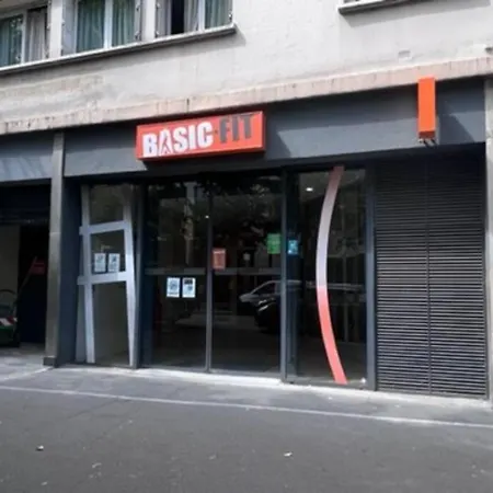 With Amazing View Of With Private Parking * Paris