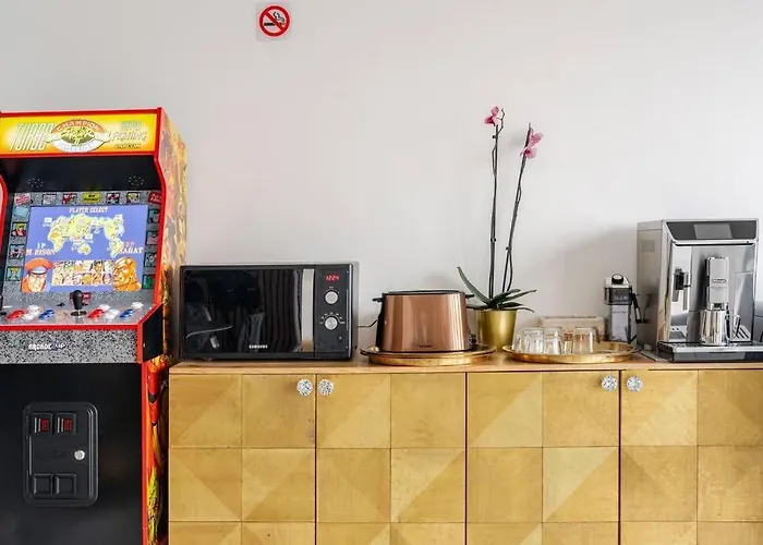 With Amazing View Of With Private Parking Lägenhet