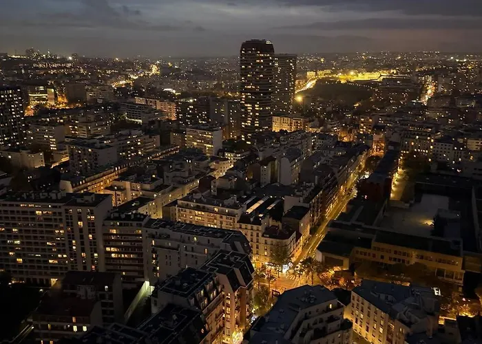 With Amazing View Of With Private Parking Lägenhet Paris